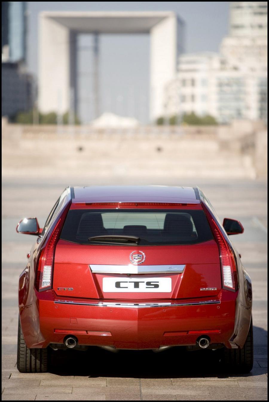  Cadillac CTS Sport Wagon 2008 года  (фото 9 из 68)